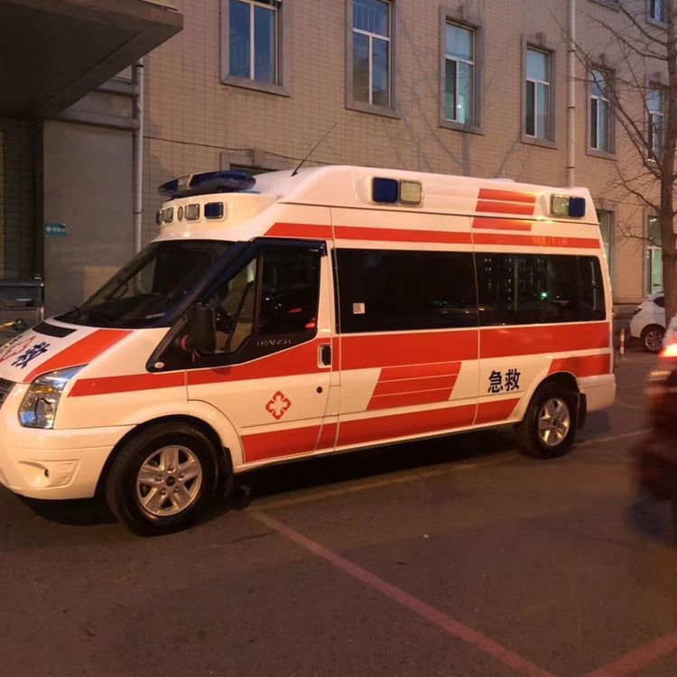 金凤夜间租赁救护车护送病人转院：安全转运的 8 大核心注意事项
